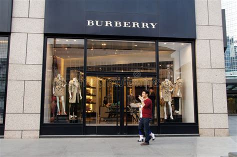 Magasins avec BURBERRY à Aix